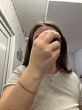 KiraBarlows online show from 03-19-26, 07:40