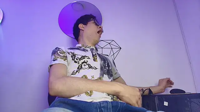 wolfandsky online show from 10-22-25, 11:54