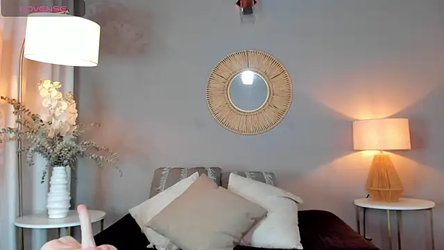 viviannehill hot online show from 02-10-25, 11:23