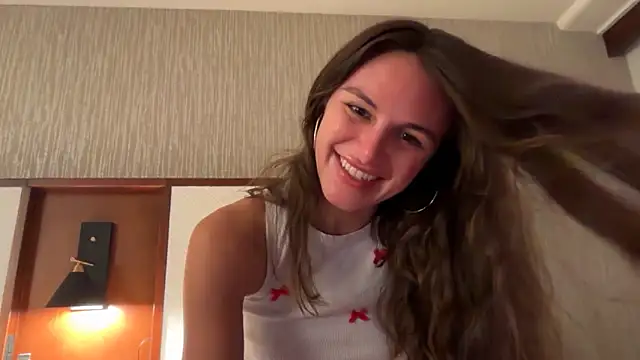 graciesmith27 online show from 04-21-26, 05:03