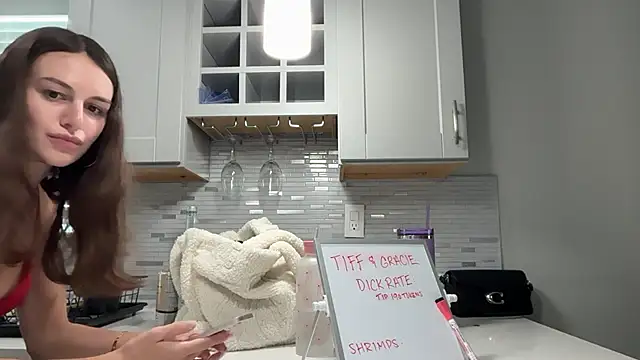 graciesmith27 online show from 06-19-26, 06:34
