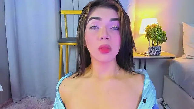 Snapshot of GABRIELAM_MS chatting on 05-19-26, 02:18 GABRIELAM MS online show from 05-19-26, 02:18
