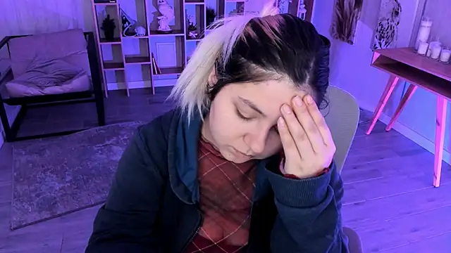 DiaAngell online show from 10-24-25, 08:27