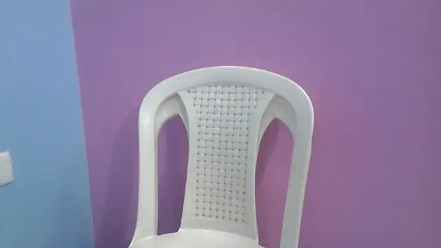 Leoni G online show from 10-24-25, 08:22