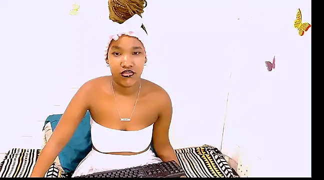 EroticSexyPrada online show from 03-07-25, 08:02