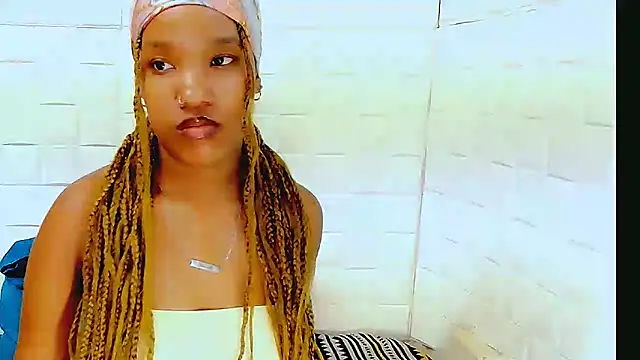 EroticSexyPrada online show from 03-17-25, 09:23