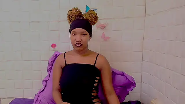 EroticSexyPrada online show from 02-26-26, 06:40