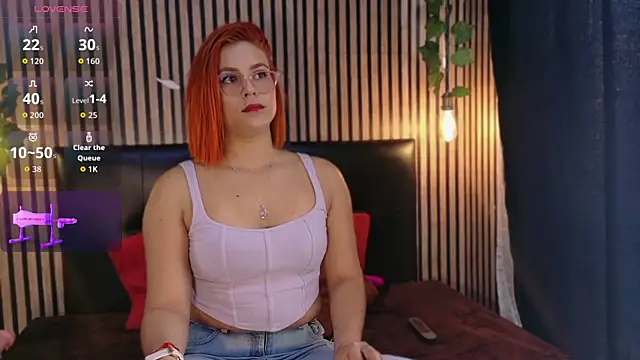 Snapshot of Sophie_new25 chatting on 09-17-25, 12:29 Sophie new25 online show from 09-17-25, 12:29