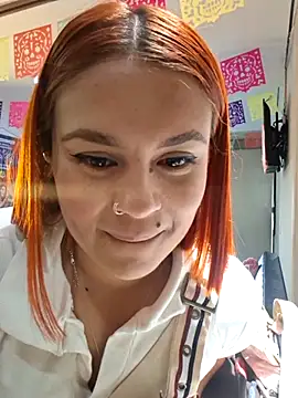 Snapshot of Sophie_new25 chatting on 10-06-25, 11:51 Sophie new25 online show from 10-06-25, 11:51