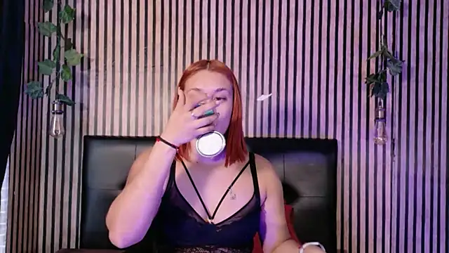 Snapshot of Sophie_new25 chatting on 11-14-25, 01:10 Sophie new25 online show from 11-14-25, 01:10