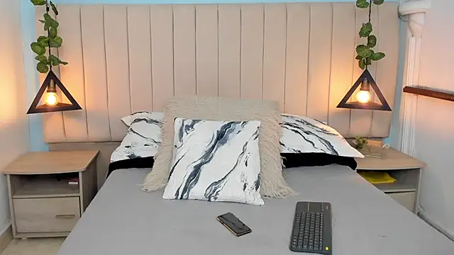 Paulina Lopezz online show from 01-29-25, 08:25