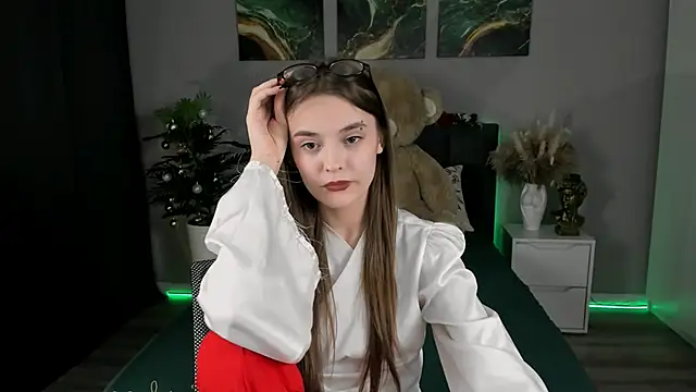 Snapshot of RayWillliams chatting on 01-28-25, 12:15 RayWillliams online show from 01-28-25, 12:15