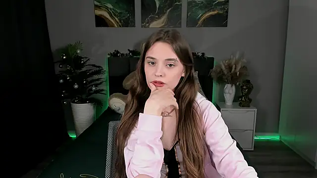 Snapshot of RayWillliams chatting on 01-29-25, 12:22 RayWillliams online show from 01-29-25, 12:22