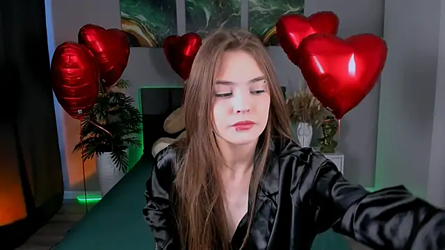 Snapshot of RayWillliams chatting on 02-14-25, 06:02 RayWillliams online show from 02-14-25, 06:02