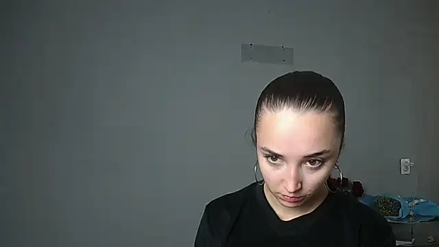 Eva Gloryy online show from 10-13-25, 08:47