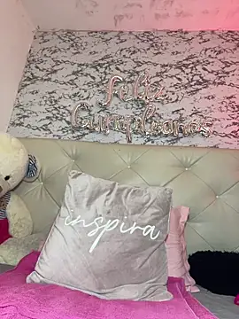 Lili  taylor online show from 02-26-26, 12:53