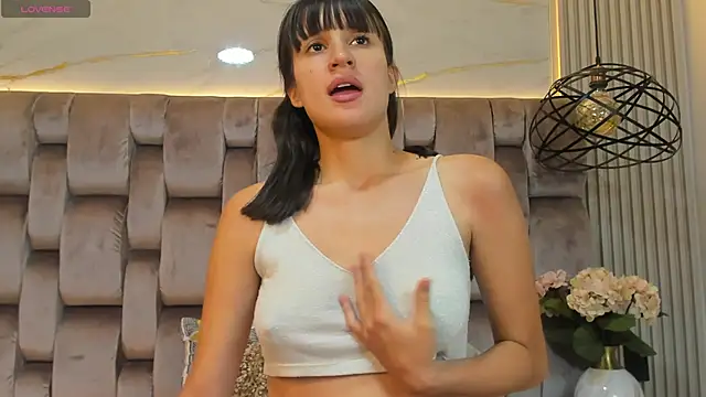 ValerieJones 1 online show from 01-24-25, 04:49