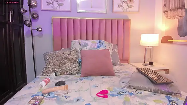 ValerieJones 1 online show from 03-06-25, 08:05