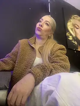 viktoria davis  online show from 10-11-25, 10:52