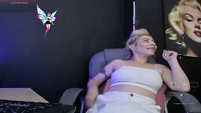 viktoria davis  online show from 11-10-25, 10:53