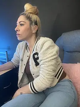 viktoria davis  online show from 11-26-25, 12:44