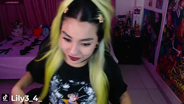 lily3 4 online show from 04-16-26, 07:31