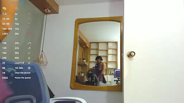 Snapshot of tattokoi chatting on 01-18-25, 07:37 tattokoi online show from 01-18-25, 07:37