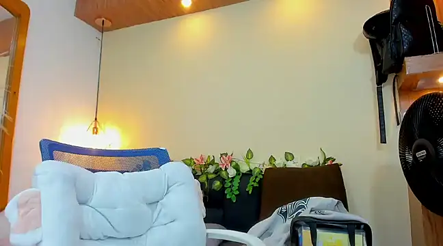 Snapshot of tattokoi chatting on 02-25-25, 04:10 tattokoi online show from 02-25-25, 04:10