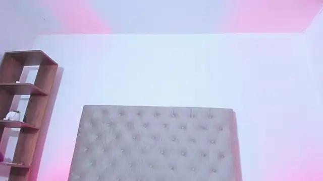 Dayana  Ospina online show from 02-25-25, 11:11