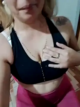 Pilarxxx666 online show from 06-03-26, 11:46
