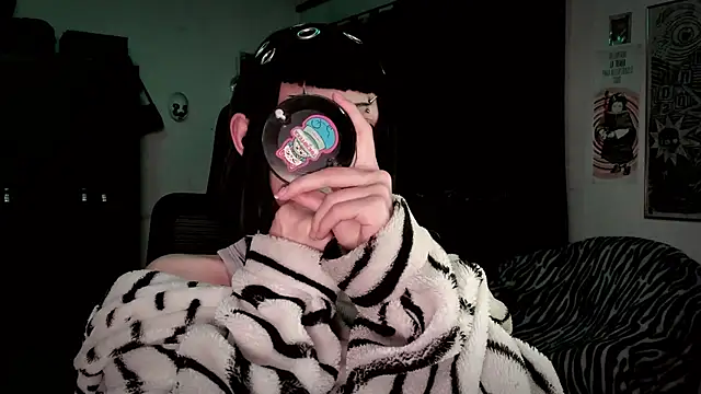 roxy toxic online show from 02-12-26, 12:49