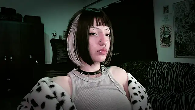 roxy toxic online show from 05-15-26, 10:50