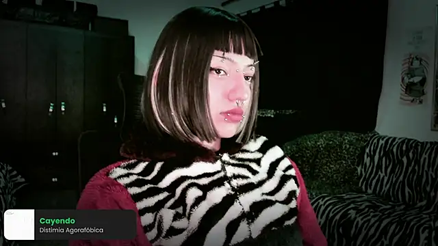 roxy toxic online show from 05-21-26, 12:39