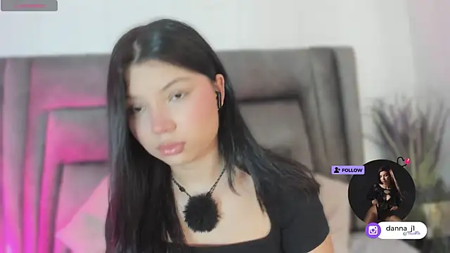 DannaJhonson1 online show from 05-14-26, 07:42