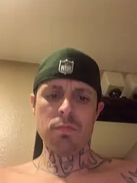 Snapshot of youngstud8823 chatting on 03-22-25, 03:20 youngstud8823 online show from 03-22-25, 03:20