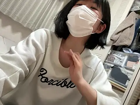 Snapshot of riri_riri_jp chatting on 05-21-26, 10:44 riri riri jp online show from 05-21-26, 10:44