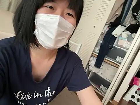Snapshot of riri_riri_jp chatting on 05-27-26, 03:47 riri riri jp online show from 05-27-26, 03:47