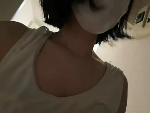 Snapshot of riri_riri_jp chatting on 05-30-26, 11:18 riri riri jp online show from 05-30-26, 11:18