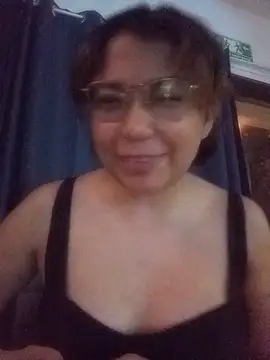 Snapshot of criscrispdv chatting on 05-17-26, 02:20 criscrispdv online show from 05-17-26, 02:20
