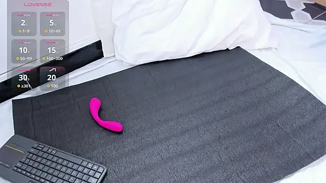 ValeriaOrtega online show from 02-07-25, 02:47