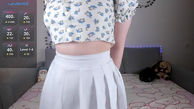 Snapshot of EmmyStar_ chatting on 02-27-25, 04:53 EmmyStar online show from 02-27-25, 04:53