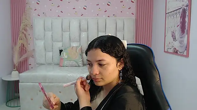 shalon diaz s online show from 10-06-25, 01:08