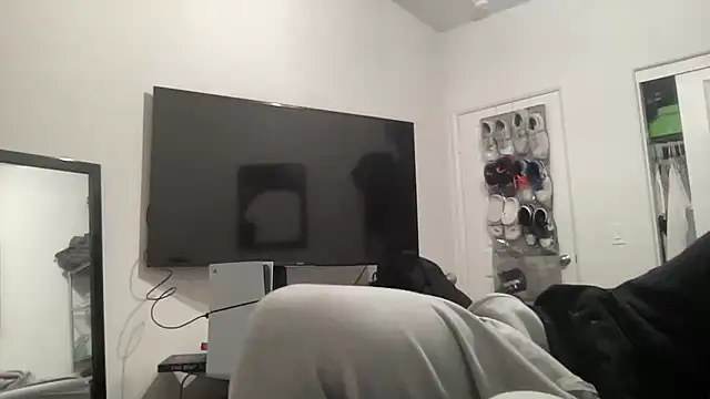 Snapshot of ryan_28747 chatting on 02-09-25, 06:54 ryan 28747 online show from 02-09-25, 06:54