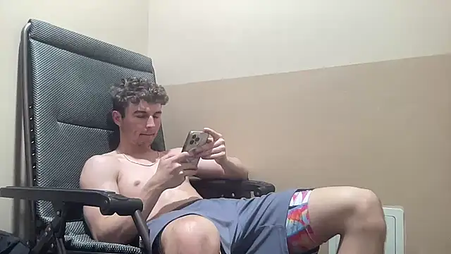 Snapshot of ryan_28747 chatting on 10-10-25, 10:09 ryan 28747 online show from 10-10-25, 10:09