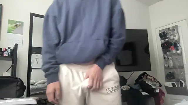 Snapshot of ryan_28747 chatting on 11-04-25, 07:35 ryan 28747 online show from 11-04-25, 07:35