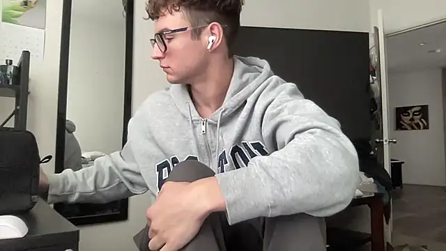 Snapshot of ryan_28747 chatting on 11-20-25, 09:25 ryan 28747 online show from 11-20-25, 09:25