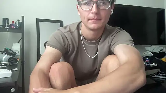 Snapshot of ryan_28747 chatting on 06-14-26, 10:45 ryan 28747 online show from 06-14-26, 10:45