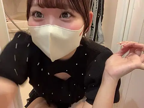 Snapshot of shina_mo_n_ch chatting on 05-24-26, 12:26 shina mo n ch online show from 05-24-26, 12:26