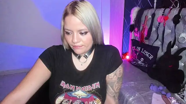 victoria  floyd online show from 10-27-25, 09:19