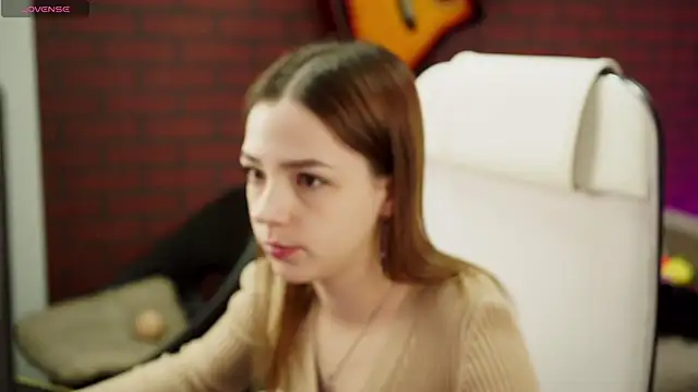 PamBeesly online show from 01-22-25, 06:20